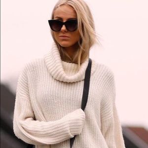Cowlneck thick knit sweater